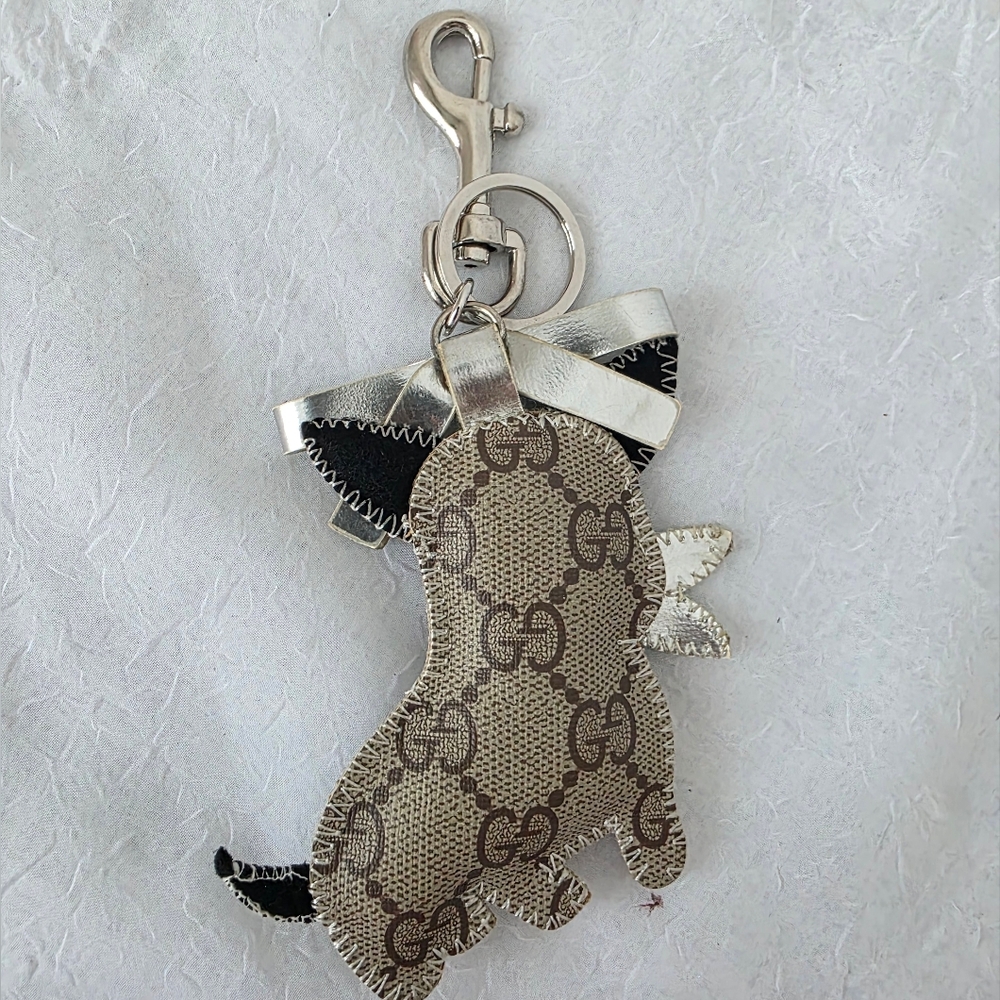 Auth Gucci GG French Bulldog Leather Keychain/Charm - Picture 4 of 8
